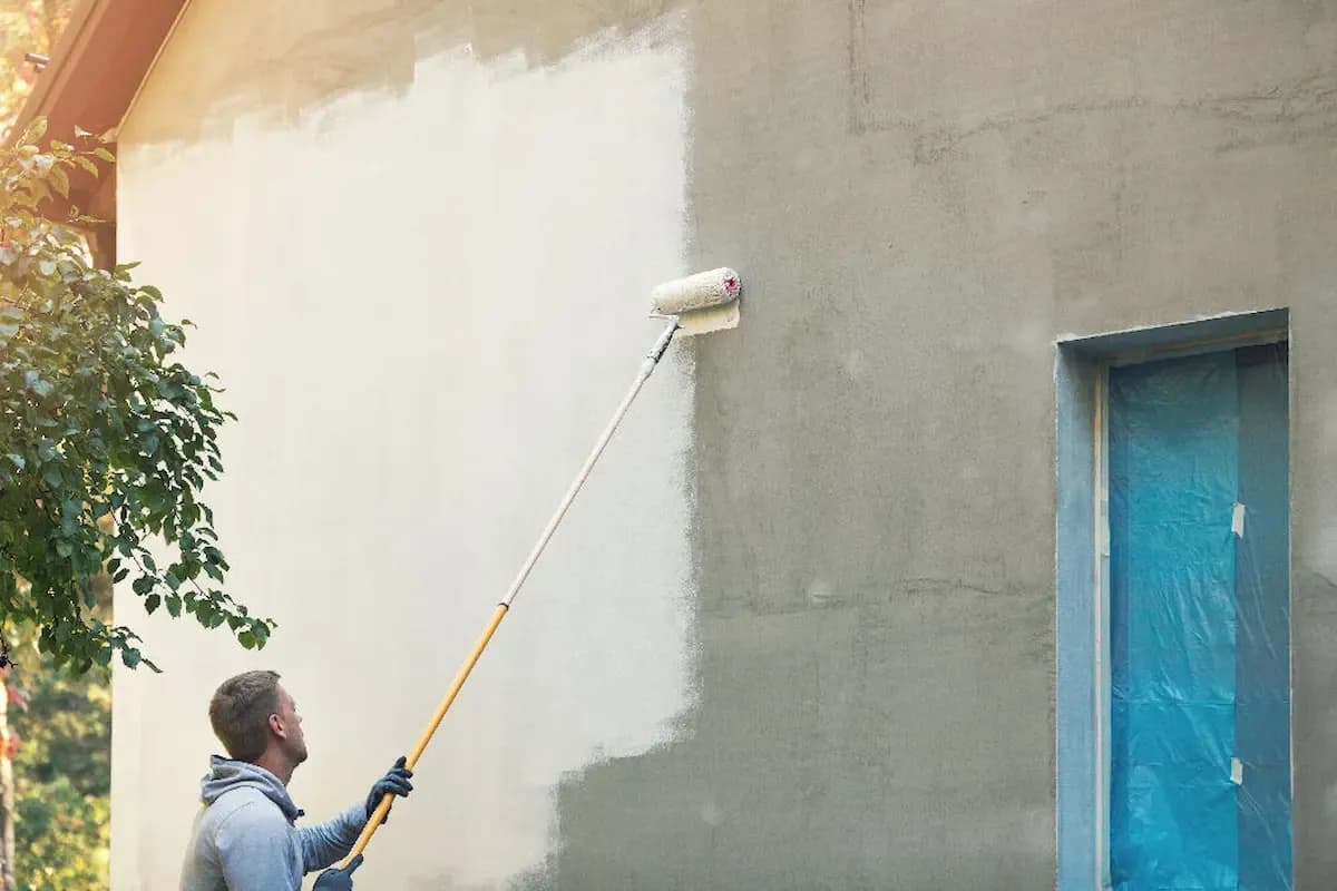 Ravalement de façade par artisan peintre professionnel