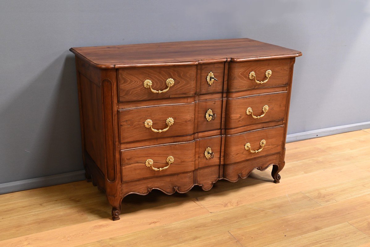 Commodes & Armoires