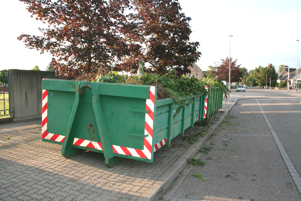 Benne encombrants et déchets verts à Corrèze