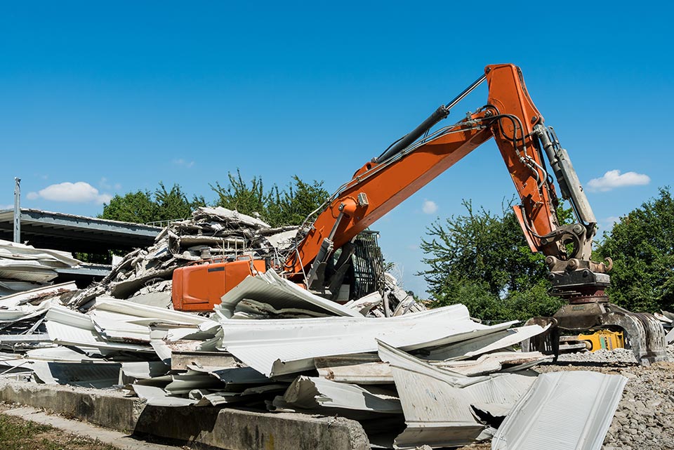 Évacuation et gestion des gravats - Service professionnel de démolition à Largentière