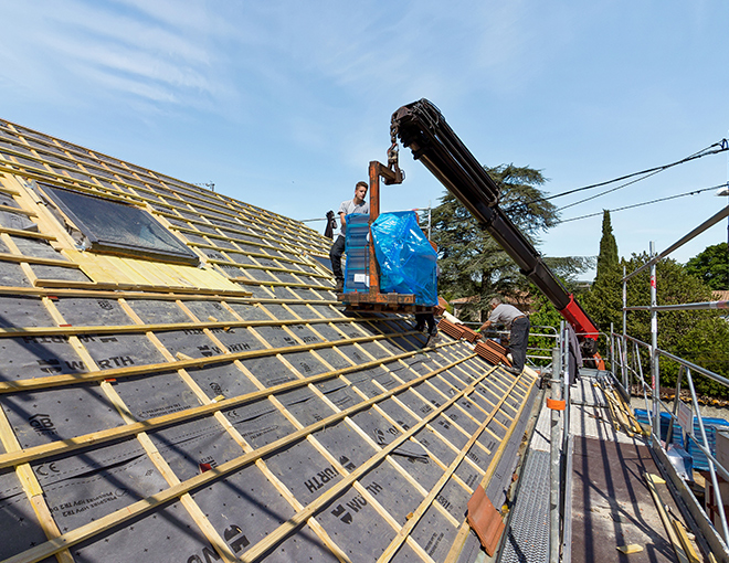 Rénovation complète de toiture par un couvreur qualifié à Entremont-le-Vieux